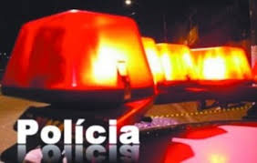 Cantagalo: Homem Ã© preso em bar armado com revÃ³lver