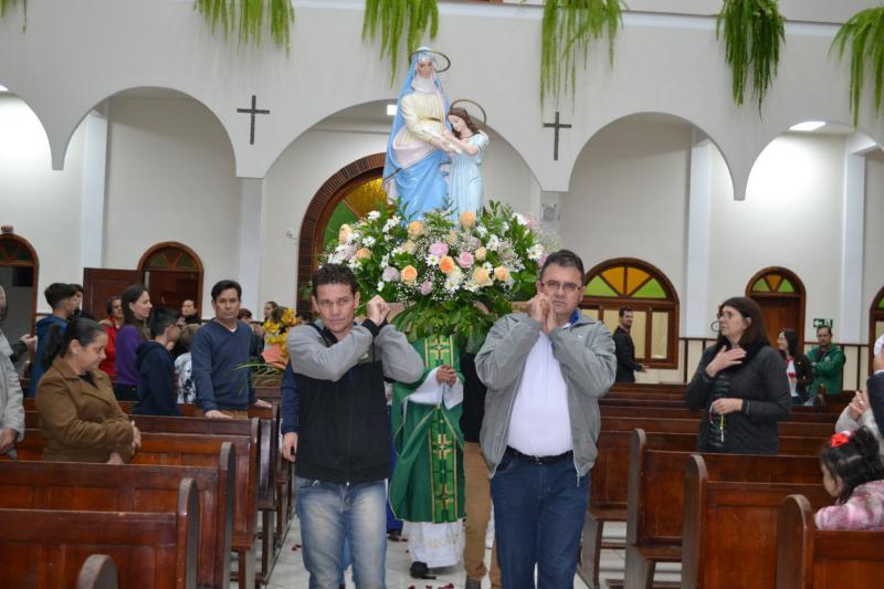 Iniciaram as Novenas de SantÂ´Ana neste domingo (17)