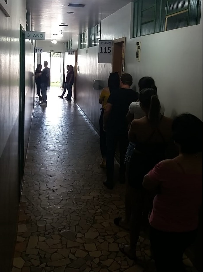 VotaÃ§Ã£o segue normal na Escola Teotonio Vilela em Laranjeiras do Sul 