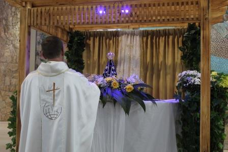 Com benção especial para as crianças aconteceu o 2º dia das Novenas de Nossa Senhora Aparecida em Laranjeiras do Sul