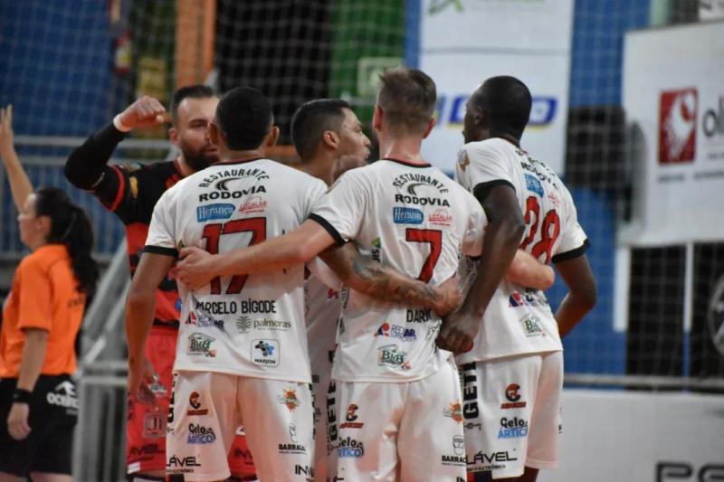  OperÃ¡rio Laranjeiras encara o atual campeÃ£o da Libertadores de futsal Cascavel na Noite desta quarta pela Chave Ouro