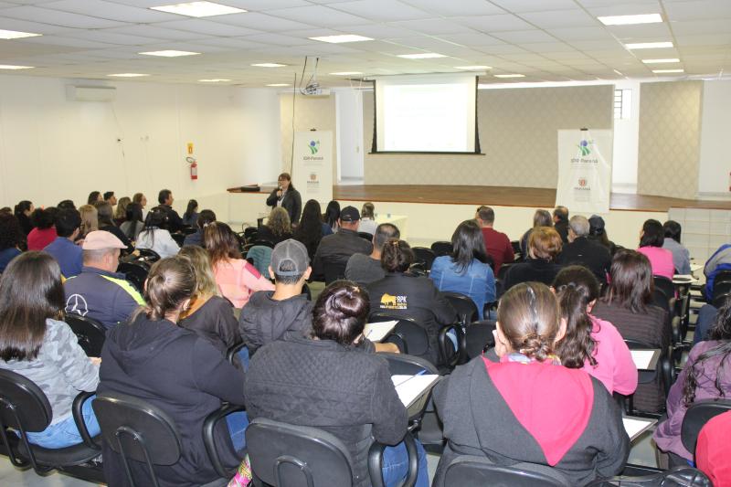 Primeiro dia do curso para produÃ§Ã£o de queijo artesanal tem mais de 90 participantes 