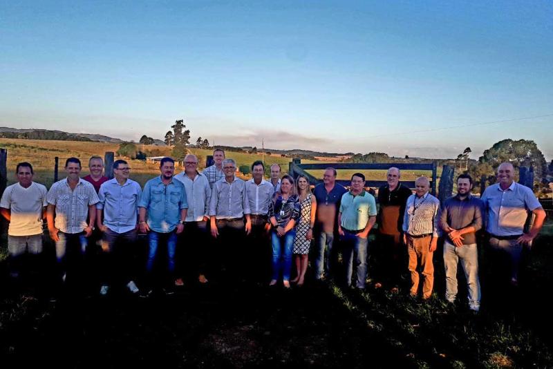 Prefeitura realiza cerimÃ´nia de pagamento para posse definitiva do terreno que abrigarÃ¡ a Agro Laranjeiras