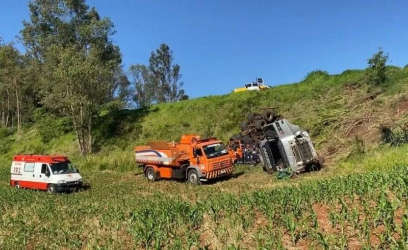 Quatro pessoas da mesma famÃ­lia morrem apÃ³s acidente no ParanÃ¡