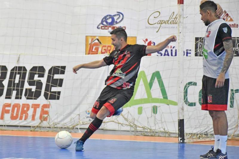 Após perder para ACEL pelo Paranaense,  Operário inicia a preparação para o jogo da volta das semifinais da Copa Paraná de Futsal