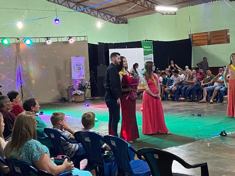ParÃ³quia Imaculada ConceiÃ§Ã£o do Porto Barreiro realizou a escolha da Princesa do Leite e Cowboy Estiloso
