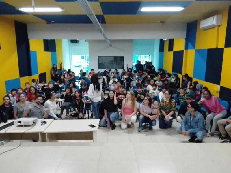 Centro da Juventude de Laranjeiras do Sul realizou a Campanha FaÃ§a uma CrianÃ§a Feliz neste Natal