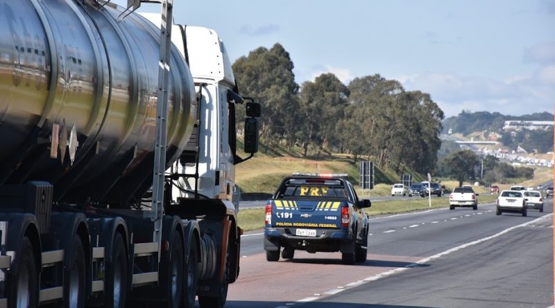 PRF inicia OperaÃ§Ã£o Ano Novo 2023 no ParanÃ¡
