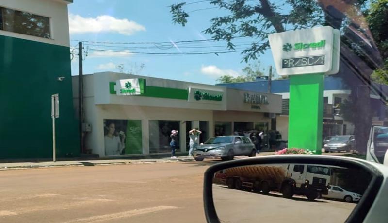 Bandidos fortemente armados e encapuzados assaltam as agÃªncias do Sicredi e Cresol de Sulina