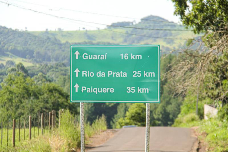 InstalaÃ§Ã£o de placas de sinalizaÃ§Ã£o