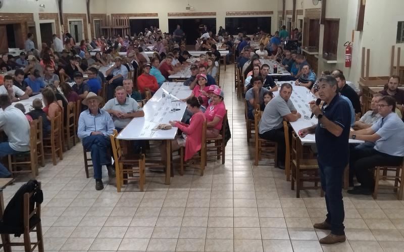 PrÃ©-assembleia da Coprossel reÃºne cooperados em Virmond 