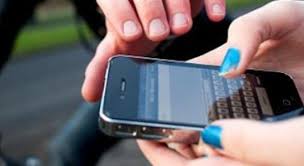 Laranjeiras: Mulher reconhece celular furtado em anÃºncio no Facebook