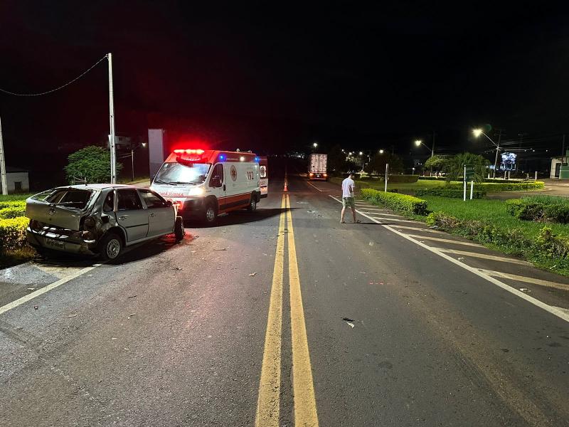 N. Laranjeiras: ColisÃ£o entre carro e carreta Ã© registrado no trevo da BR 277 