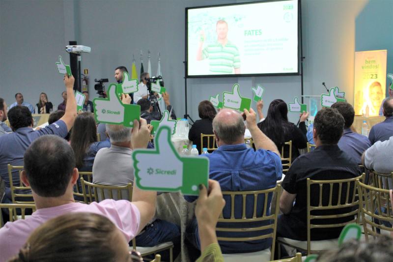 Sicredi Grandes Lagos encerra perÃ­odo assemblear com prestaÃ§Ã£o de contas para conselheiros e coordenadores de nÃºcleo