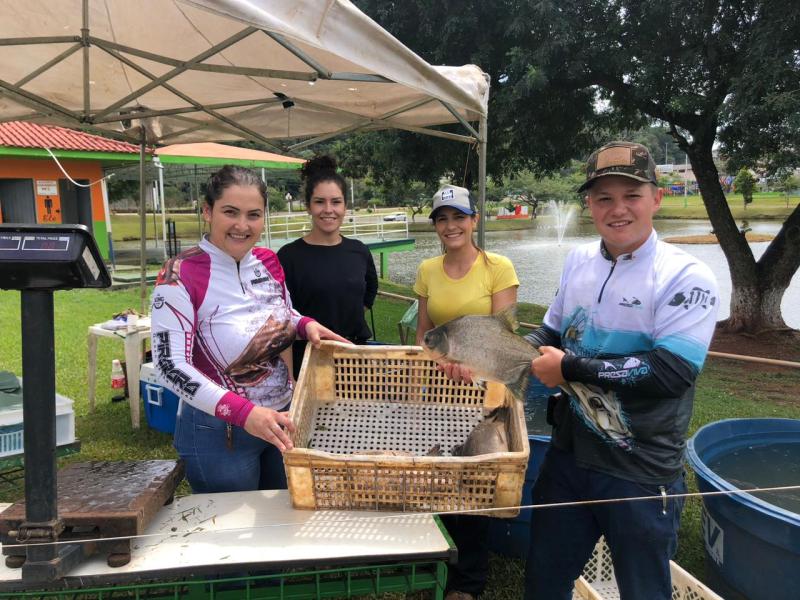 Feira do Peixe Vivo realizado pela Peixe Lar foi sucesso de comercializaÃ§Ã£o.