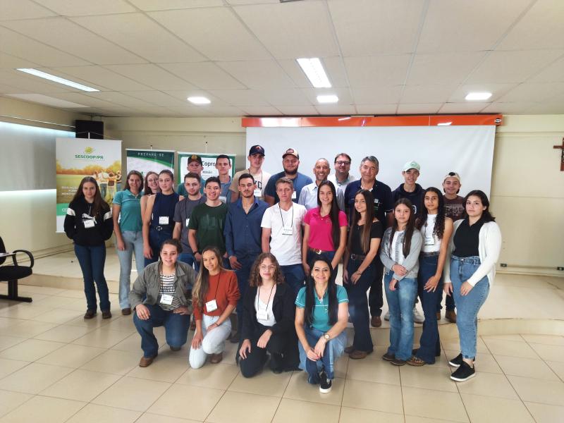 Programa Potencializa Jovem Coprossel gera oportunidades Ã  nova geraÃ§Ã£o 
