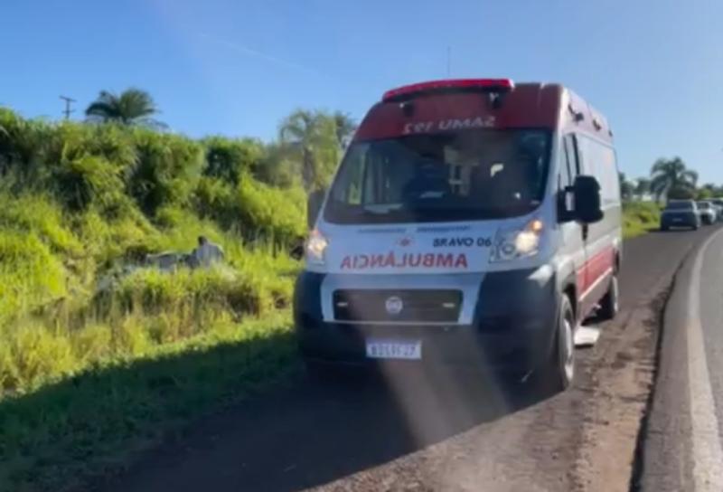 RBI: Condutora fica ferida apÃ³s capotar veÃ­culo na PR 158