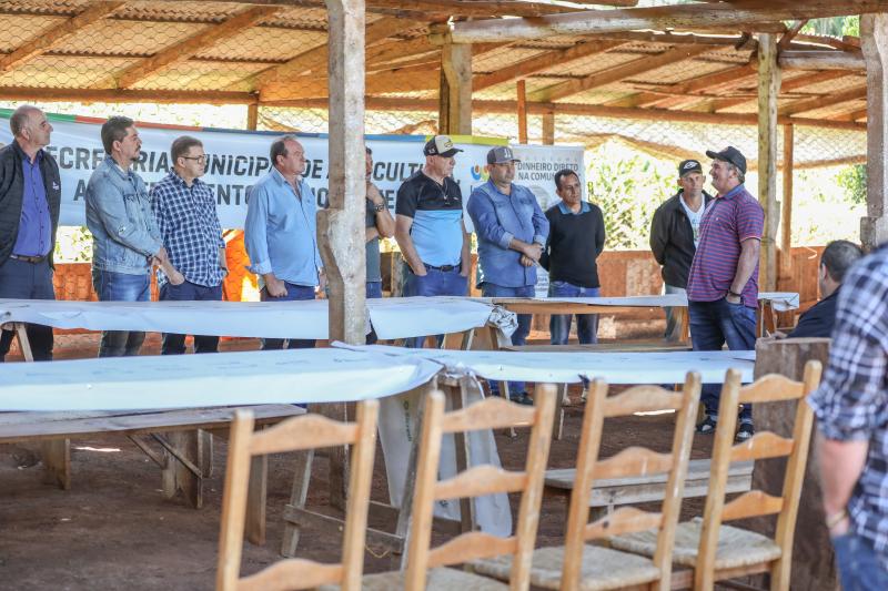 Prefeitura anuncia aÃ§Ãµes importantes contemplando a AssociaÃ§Ã£o dos Feirantes de Laranjeiras do Sul