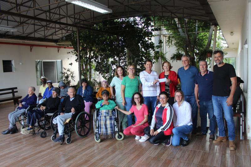 AÃ§Ã£o da Sociedade Rural de Laranjeiras do Sul beneficia Casa de Repouso SÃ£o Francisco Xavier 