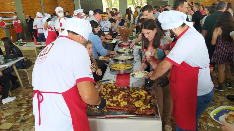 LS: Movimento Lareira realizou a 5Âª ediÃ§Ã£o do Porco a Paraguaia