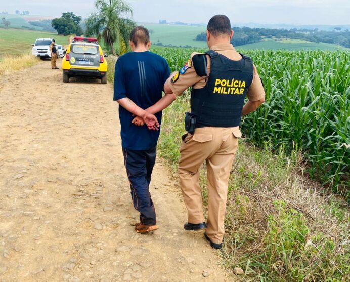 Dupla armada Ã© amarrada por moradores da zona rural de Apucarana