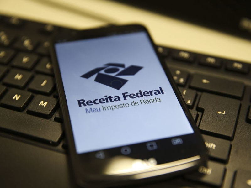 IR 2023: 7 em cada 10 contribuintes jÃ¡ acertaram as contas com o LeÃ£o; mais de 12 milhÃµes ainda precisam entregar declaraÃ§Ã£o
