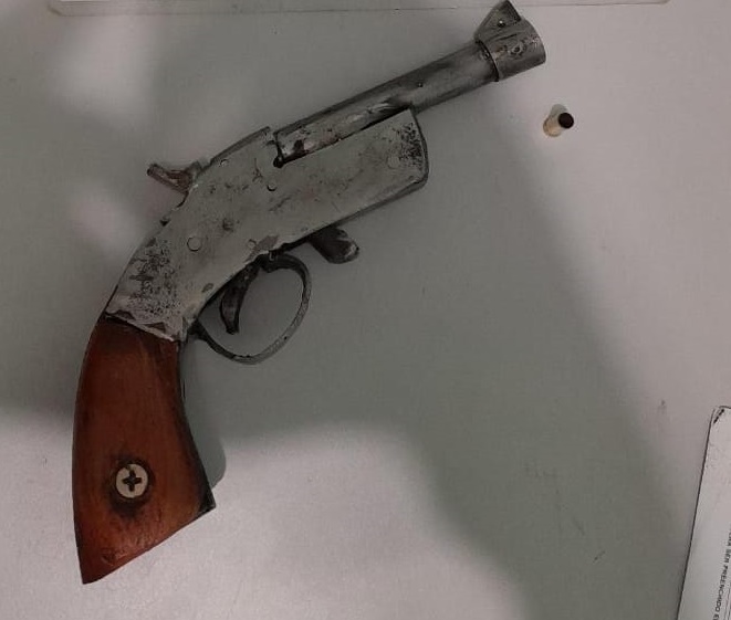 LS: PM apreende arma de fogo no bairro SÃ£o Francisco