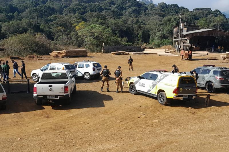 OperaÃ§Ã£o conjunta combate comÃ©rcio de madeira ilegal no Sul do ParanÃ¡