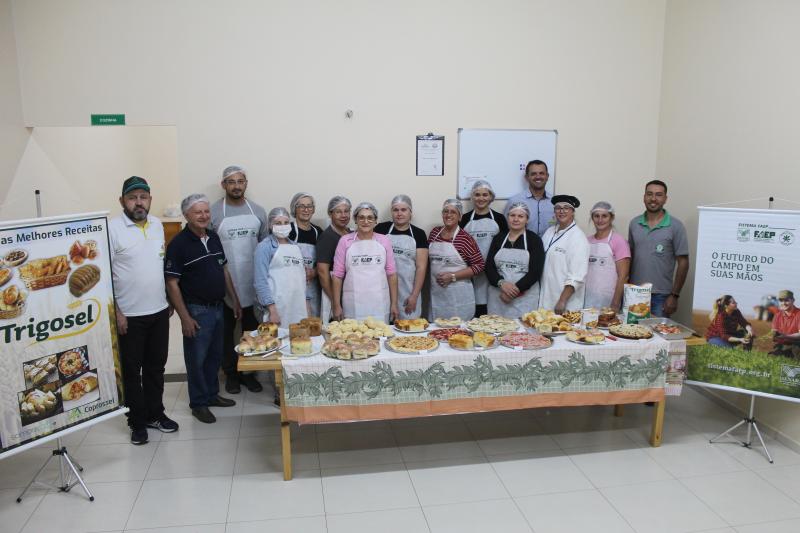Coprossel e Sindicato Rural realizam curso de panificaÃ§Ã£o em Laranjeiras do Sul 
