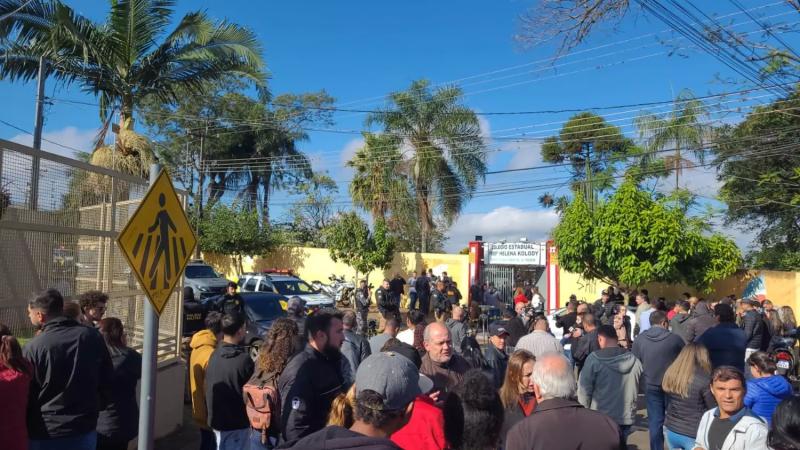 Estudante Ã© morta a tiros durante ataque em escola de CambÃ©