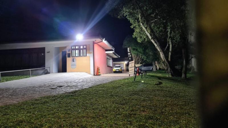 Pai esquece filho de 1 ano e 7 meses no carro e crianÃ§a morre