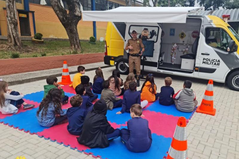 Projeto BPTran nas Escolas jÃ¡ alcanÃ§ou 860 crianÃ§as e adolescentes em 2023
