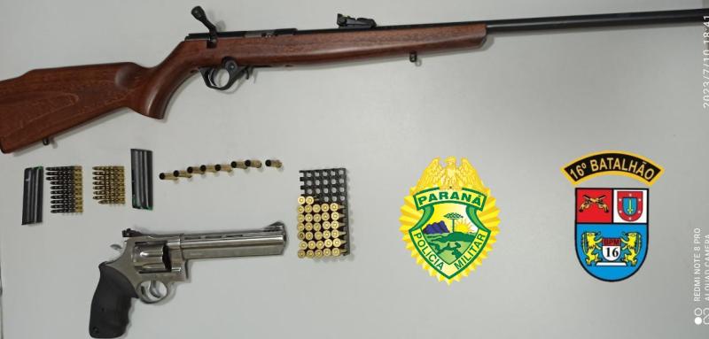 LS: Homem Ã© preso com duas armas de fogo dentro de veÃ­culo no P. Vargas