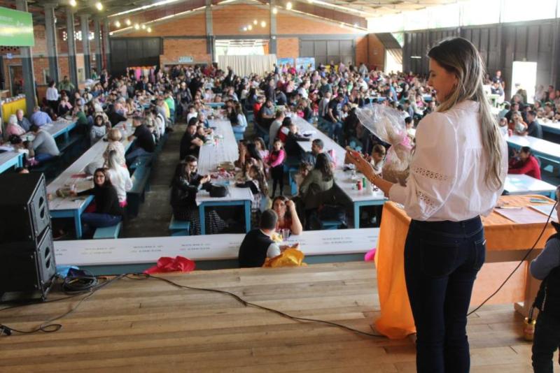 Escola Municipal Padre Gerson presta contas do AlmoÃ§o das Familias realizado no dia 09 de julho