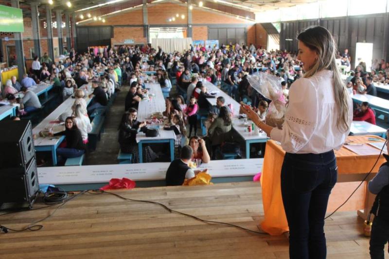 Escola Municipal Padre Gerson presta contas do Almoço das Familias realizado no dia 09 de julho