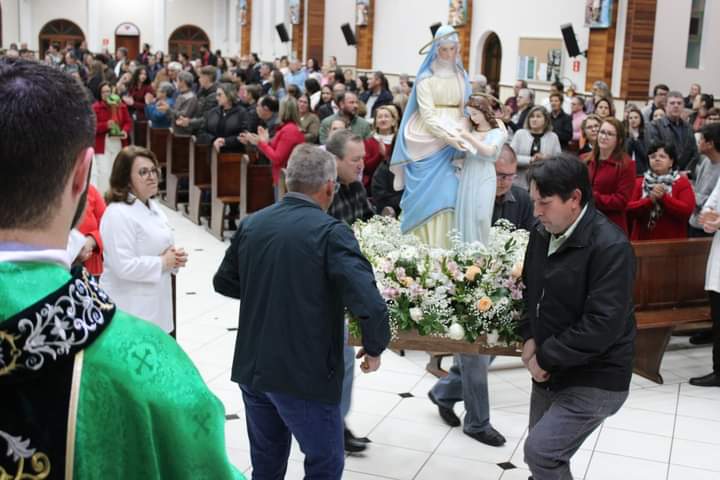 Acontece hoje 19/07 o 3º dia da Novena em Louvor a Sant´Ana  