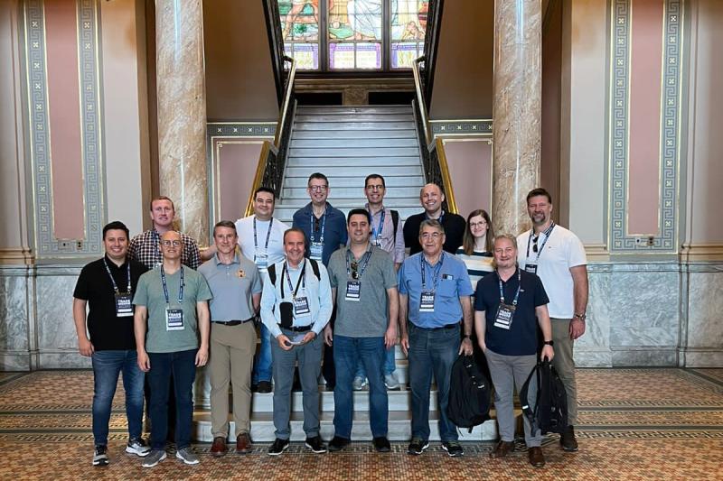Comitiva paranaense troca experiÃªncias com produtores de etanol de milho do Iowa