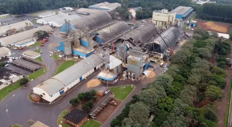 Palotina: VÃ­tima estÃ¡ no tÃºnel do armazÃ©m 3 da cooperativa, diz Corpo de Bombeiros