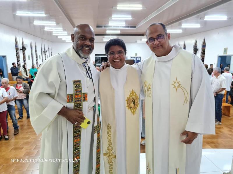 Em Porto Barreiro, Padre Marco AurÃ©lio celebra 15 anos de sacerdÃ³cio