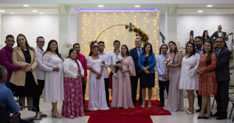 Casamento coletivo iniciou celebraÃ§Ã£o de 50 Anos da Assembleia de Deus em Laranjeiras do Sul 