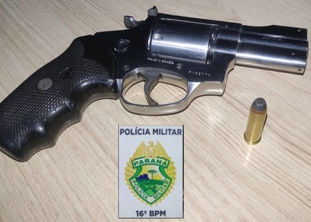 Cantagalo: ApÃ³s briga em posto de combustÃ­veis homem Ã© preso com revÃ³lver