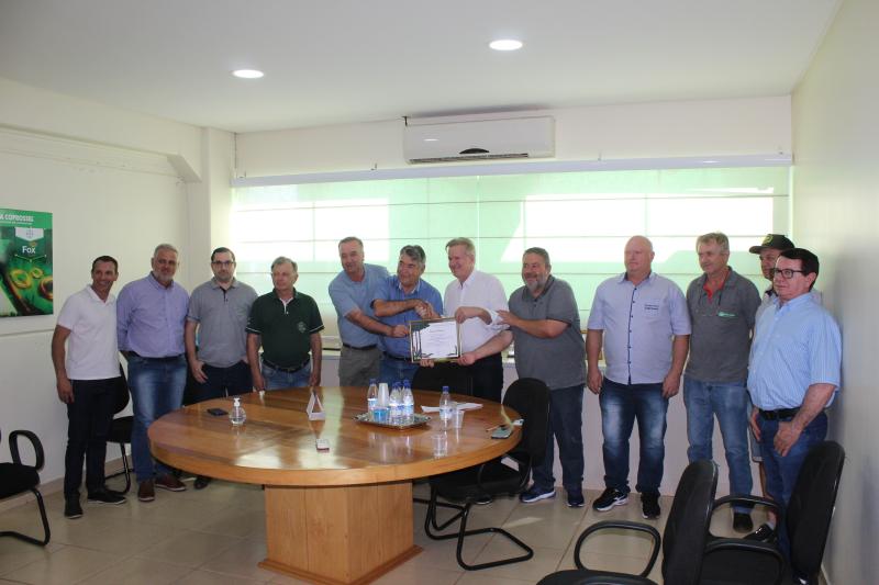 COPROSSEL recebe diplomaÃ§Ã£o da Assembleia Legislativa do Estado do ParanÃ¡