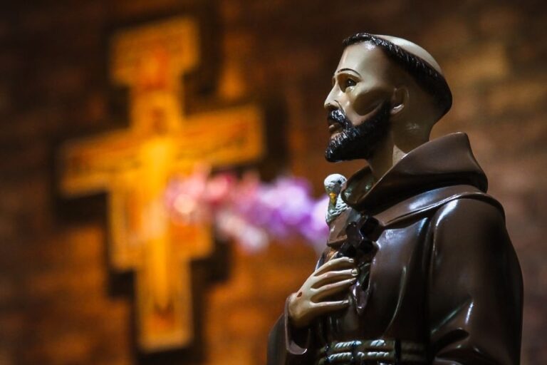 Bairro SÃ£o Francisco de Laranjeiras do Sul celebra o Padroeiro com Santa Missa