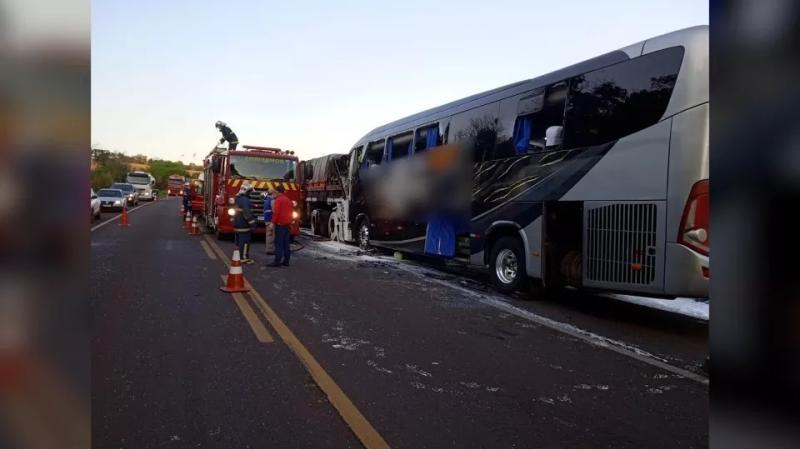 CorbÃ©lia: Motorista de Ã´nibus de escoteiros morre apÃ³s acidente na BR-369