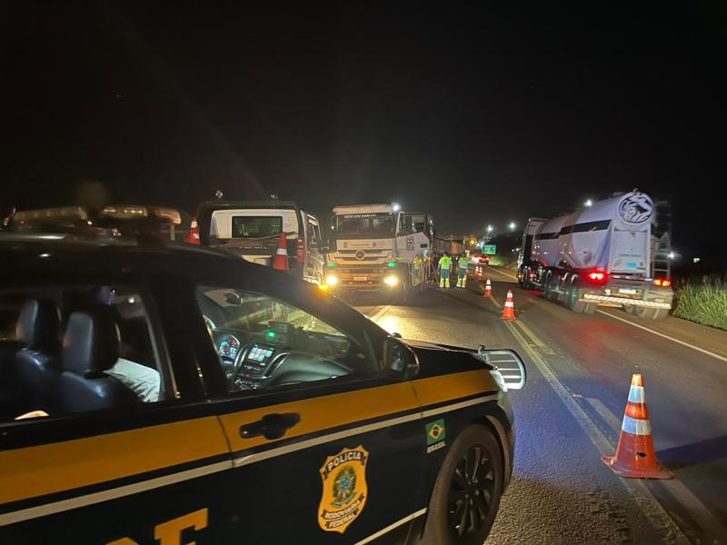 Guarapuava: BR 277 fica bloqueada por mais de trÃªs horas apÃ³s acidente com vÃ­tima fatal
