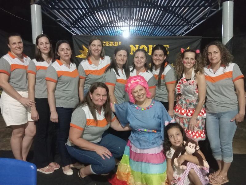 Noite de AutÃ³grafos reuniu centenas de pessoas em Rio Bonito do IguaÃ§u