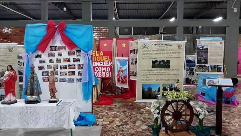 LS: Iniciou nesta quinta (23) a ExposiÃ§Ã£o HistÃ³rica dos 90 anos da ParÃ³quia SantÂ´Ana 