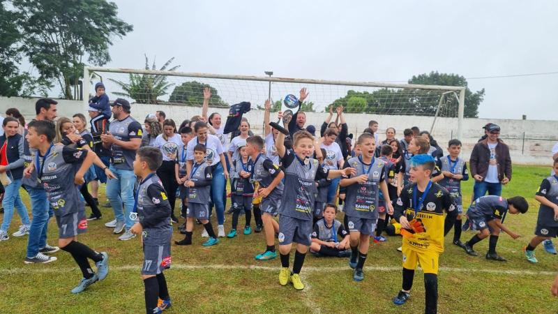 Confira os campeÃµes da 1Âª Copa Restaurante 3 Fronteiras de Futebol 7 Su9 e Sub10