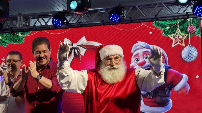 Natal de Laranjeiras 2023: abertura reúne famílias laranjeirenses na Praça Nogueira do Amaral