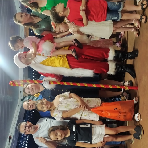 Virmond: Abertura do Natal teve Papai Noel e presente para as crianÃ§as